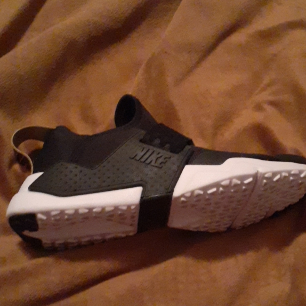 Nike hurache extreme size 2y